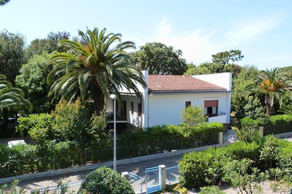 Invilla Seristori, A 50 M Dal Mare San Vincenzo Bagian luar foto